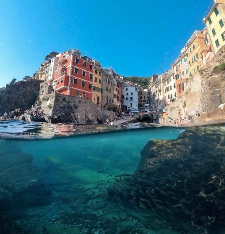 Hotel Cast Away Riomaggiore Exterior foto